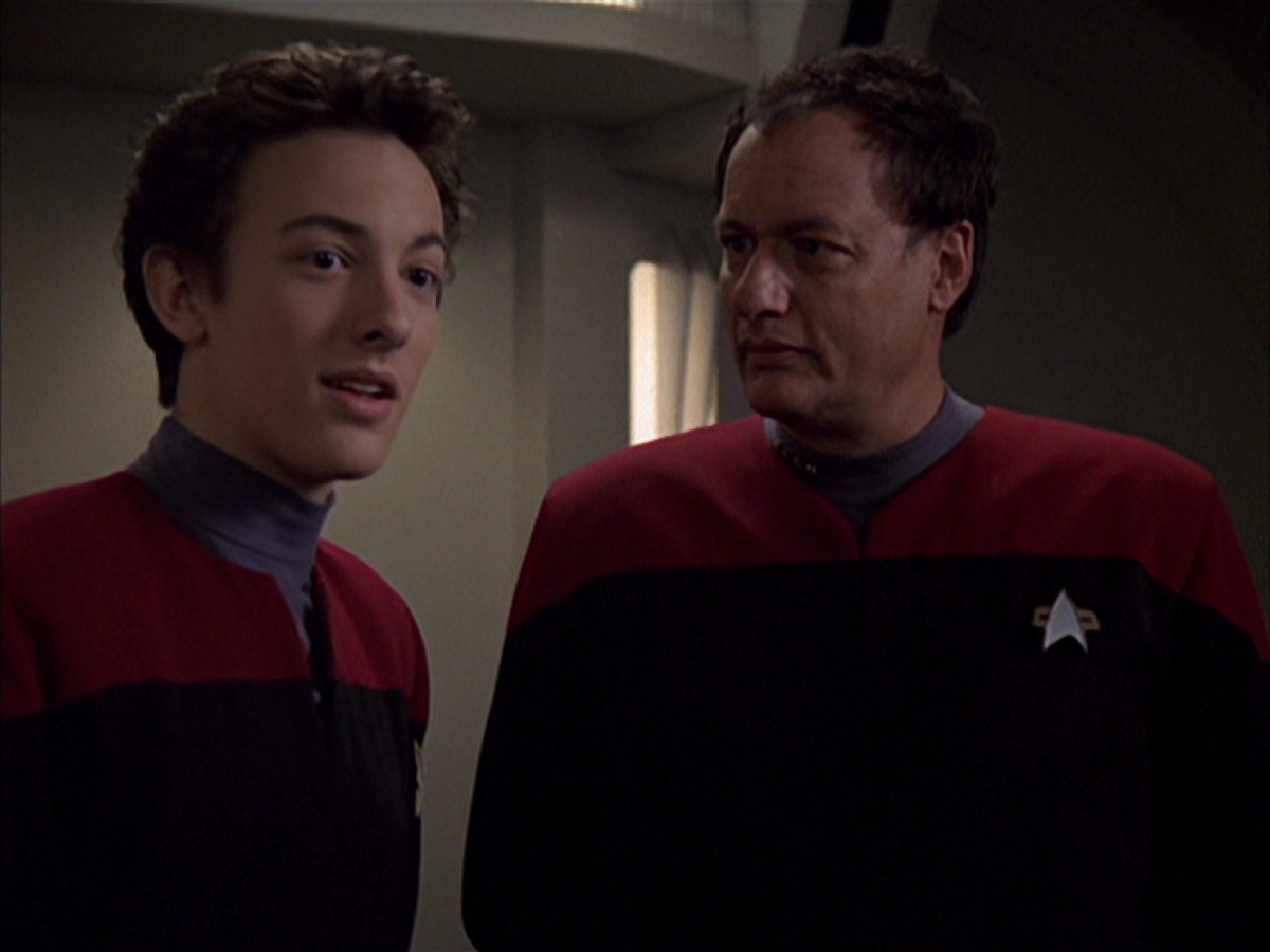 extant_StarTrek_VOY_7x19-Q2_3487.jpg
