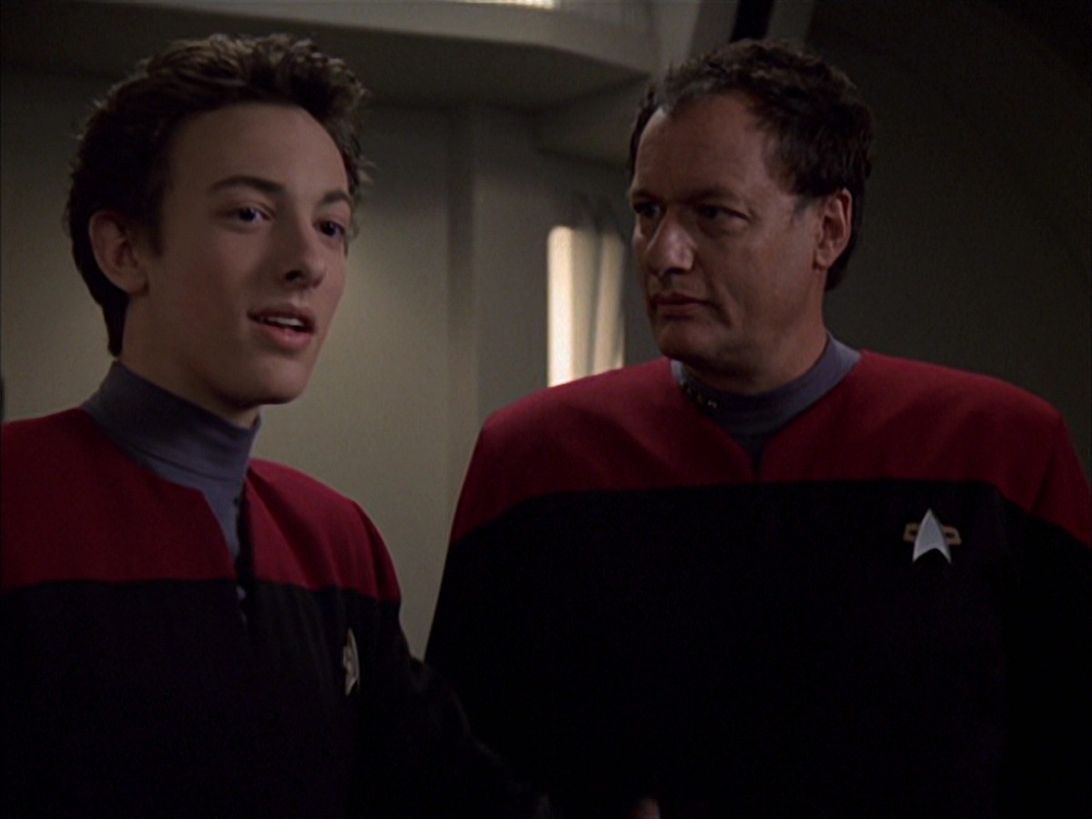 extant_StarTrek_VOY_7x19-Q2_3488.jpg
