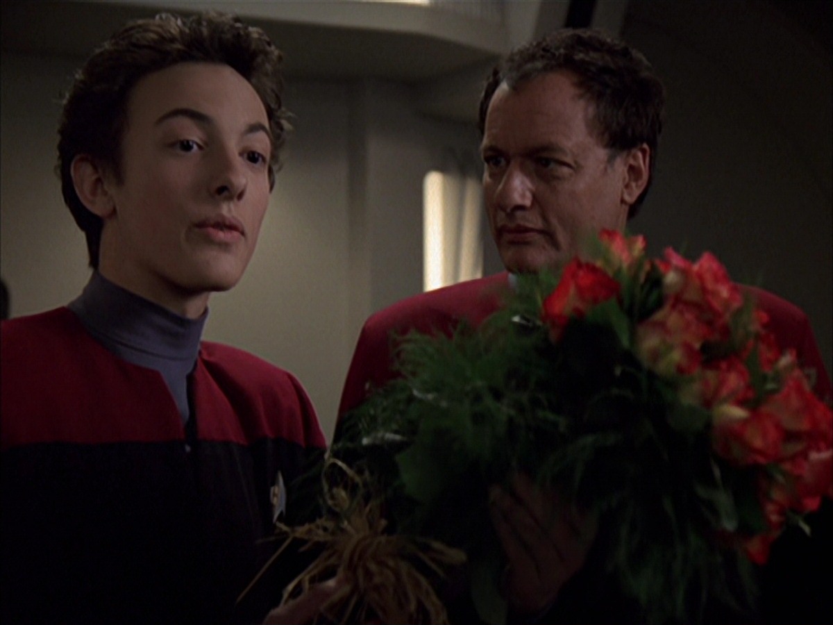 extant_StarTrek_VOY_7x19-Q2_3491.jpg
