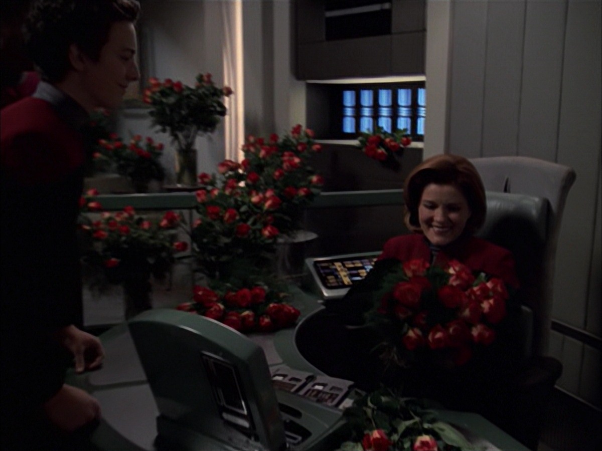 extant_StarTrek_VOY_7x19-Q2_3497.jpg