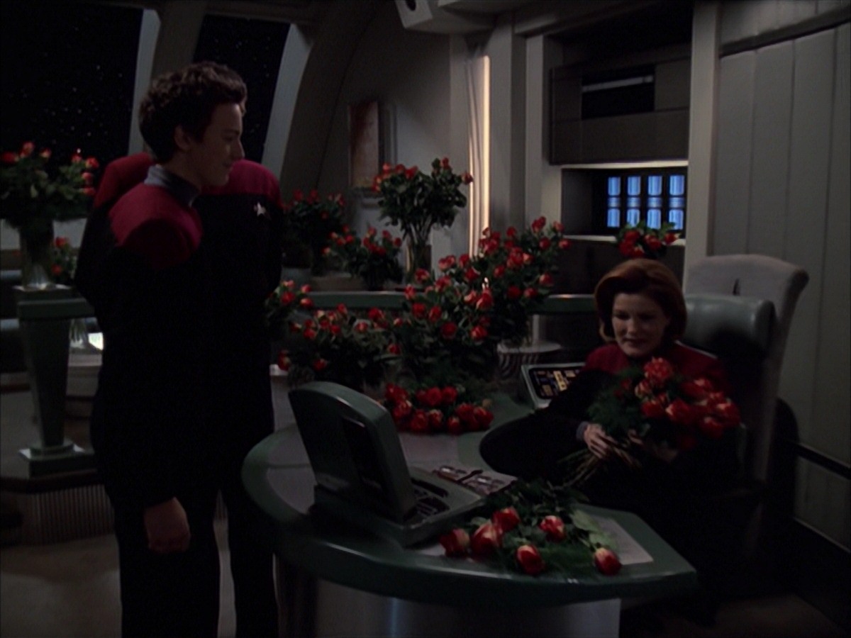extant_StarTrek_VOY_7x19-Q2_3499.jpg