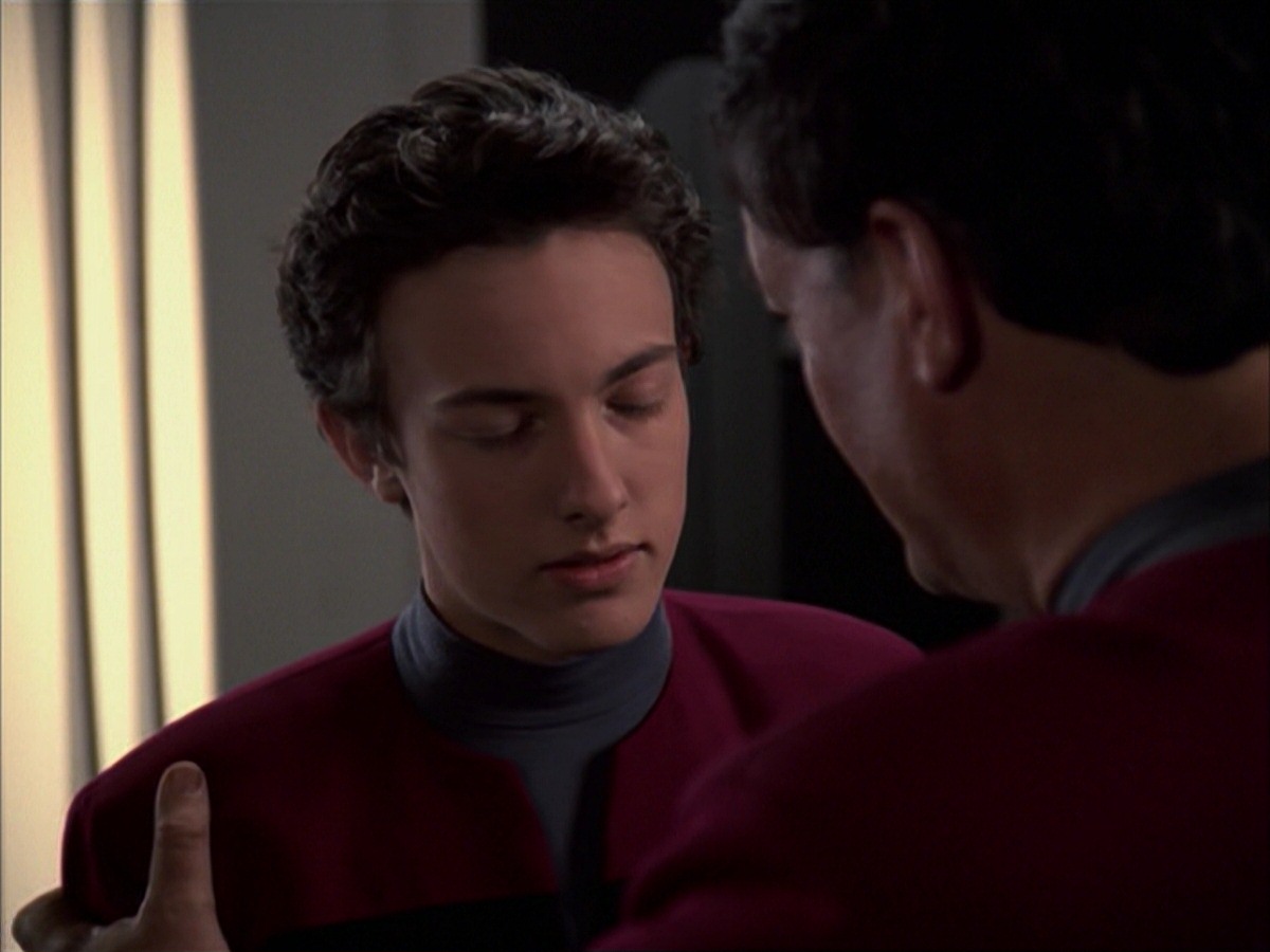 extant_StarTrek_VOY_7x19-Q2_3516.jpg