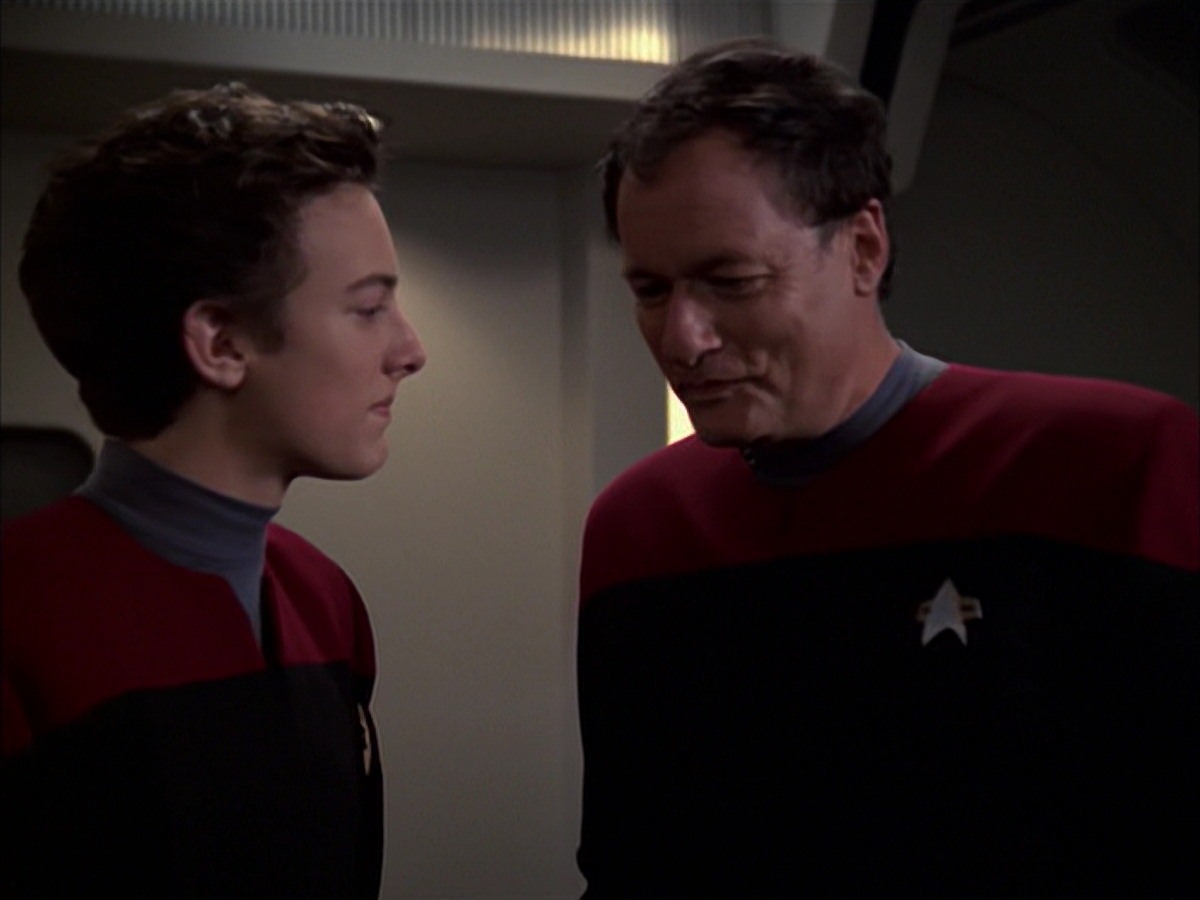 extant_StarTrek_VOY_7x19-Q2_3528.jpg