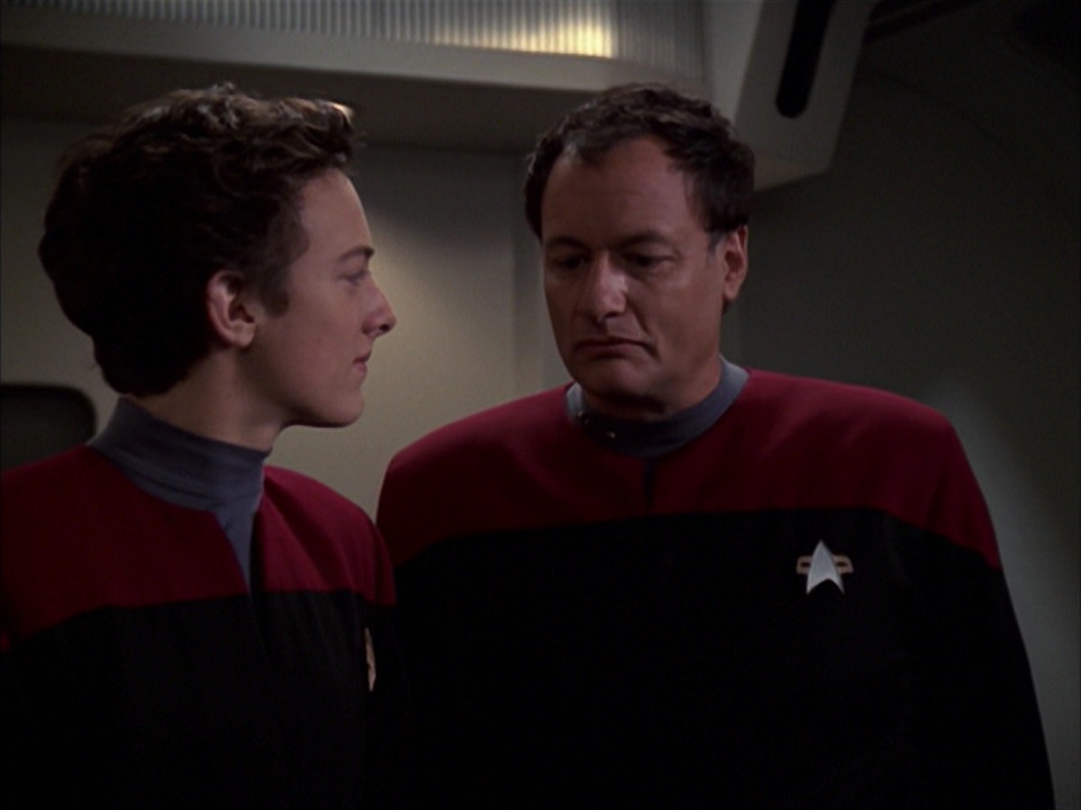 extant_StarTrek_VOY_7x19-Q2_3530.jpg