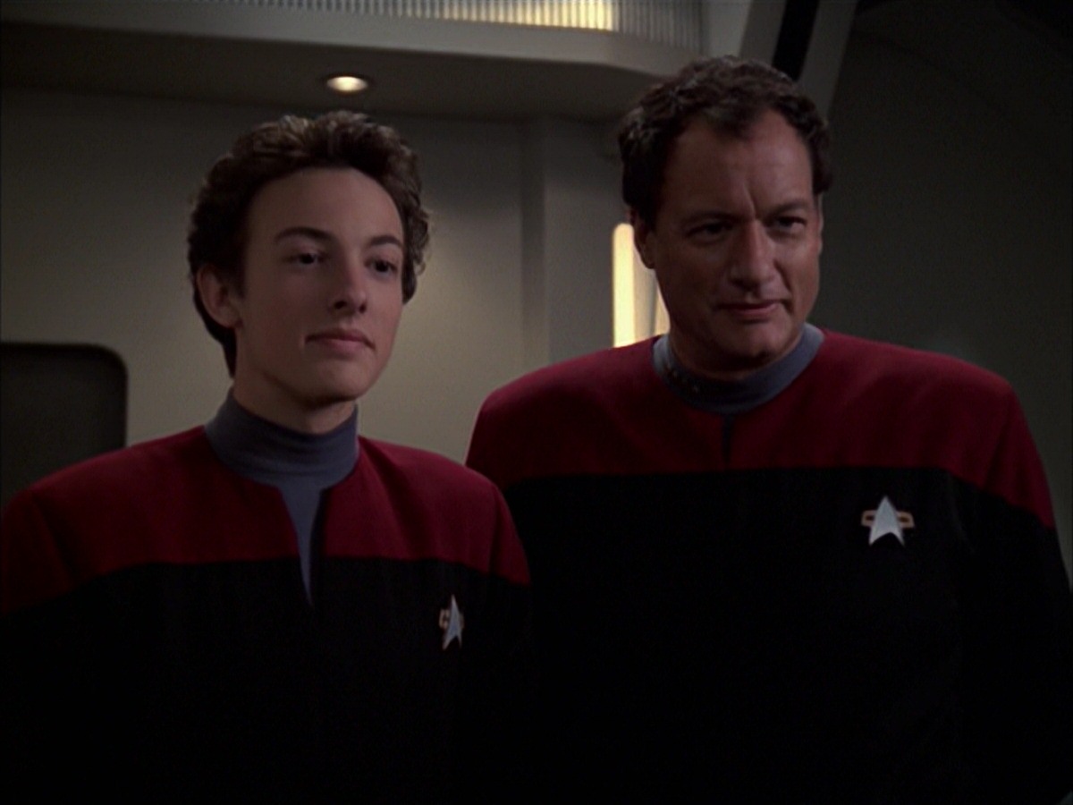 extant_StarTrek_VOY_7x19-Q2_3538.jpg