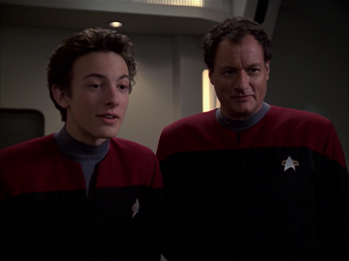 extant_StarTrek_VOY_7x19-Q2_3540.jpg