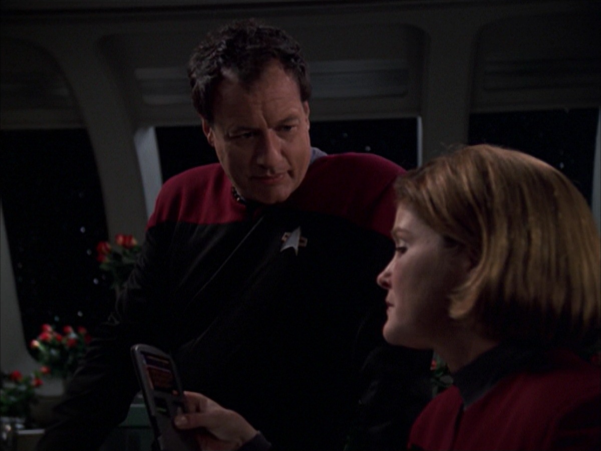 extant_StarTrek_VOY_7x19-Q2_3596.jpg