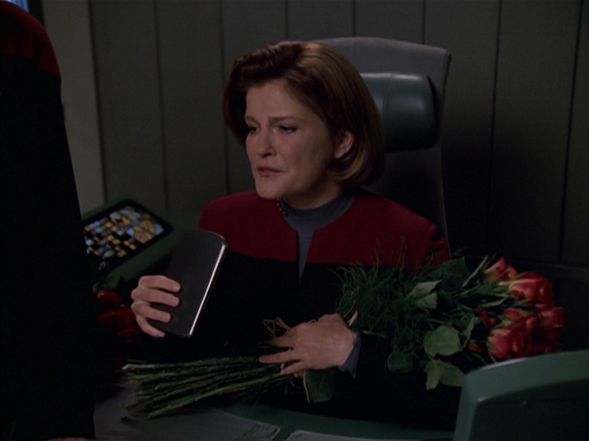 extant_StarTrek_VOY_7x19-Q2_3606.jpg
