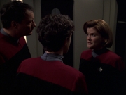 Filename=extant_StarTrek_VOY_7x19-Q2_0295.jpg
Filesize=121KiB
Dimensions=1200x900
Date added=Jan 16, 2020 extant_StarTrek_VOY_7x19-Q2_0295.jpg