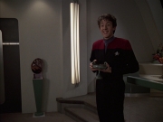 Filename=extant_StarTrek_VOY_7x19-Q2_0358.jpg
Filesize=132KiB
Dimensions=1200x900
Date added=Jan 16, 2020 extant_StarTrek_VOY_7x19-Q2_0358.jpg