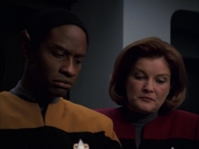 Filename=extant_StarTrek_VOY_7x19-Q2_0378.jpg
Filesize=114KiB
Dimensions=1200x900
Date added=Jan 16, 2020 extant_StarTrek_VOY_7x19-Q2_0378.jpg