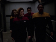 Filename=extant_StarTrek_VOY_7x19-Q2_0540.jpg
Filesize=108KiB
Dimensions=1200x900
Date added=Jan 16, 2020 extant_StarTrek_VOY_7x19-Q2_0540.jpg