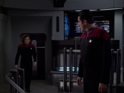 extant_StarTrek_VOY_7x19-Q2_1076.jpg