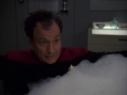 Filename=extant_StarTrek_VOY_7x19-Q2_1176.jpg
Filesize=114KiB
Dimensions=1200x900
Date added=Jan 16, 2020 extant_StarTrek_VOY_7x19-Q2_1176.jpg
