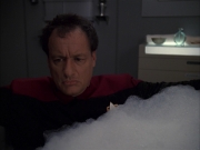 Filename=extant_StarTrek_VOY_7x19-Q2_1198.jpg
Filesize=112KiB
Dimensions=1200x900
Date added=Jan 16, 2020 extant_StarTrek_VOY_7x19-Q2_1198.jpg