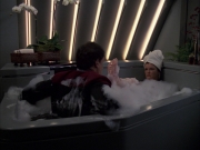 extant_StarTrek_VOY_7x19-Q2_1207.jpg