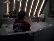 extant_StarTrek_VOY_7x19-Q2_1210.jpg