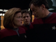 Filename=extant_StarTrek_VOY_7x19-Q2_1335.jpg
Filesize=129KiB
Dimensions=1200x900
Date added=Jan 16, 2020 extant_StarTrek_VOY_7x19-Q2_1335.jpg