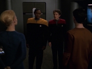 Filename=extant_StarTrek_VOY_7x19-Q2_1476.jpg
Filesize=116KiB
Dimensions=1200x900
Date added=Jan 16, 2020 extant_StarTrek_VOY_7x19-Q2_1476.jpg