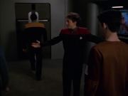 extant_StarTrek_VOY_7x19-Q2_1498.jpg