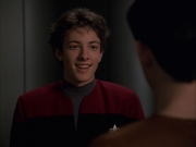 extant_StarTrek_VOY_7x19-Q2_1524.jpg