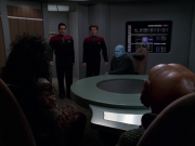 Filename=extant_StarTrek_VOY_7x19-Q2_1555.jpg
Filesize=137KiB
Dimensions=1200x900
Date added=Jan 16, 2020 extant_StarTrek_VOY_7x19-Q2_1555.jpg
