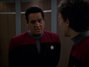 Filename=extant_StarTrek_VOY_7x19-Q2_1592.jpg
Filesize=116KiB
Dimensions=1200x900
Date added=Jan 16, 2020 extant_StarTrek_VOY_7x19-Q2_1592.jpg