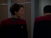 Filename=extant_StarTrek_VOY_7x19-Q2_1634.jpg
Filesize=98KiB
Dimensions=1200x900
Date added=Jan 16, 2020 extant_StarTrek_VOY_7x19-Q2_1634.jpg