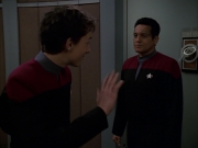 Filename=extant_StarTrek_VOY_7x19-Q2_1641.jpg
Filesize=113KiB
Dimensions=1200x900
Date added=Jan 16, 2020 extant_StarTrek_VOY_7x19-Q2_1641.jpg