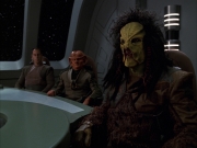 Filename=extant_StarTrek_VOY_7x19-Q2_1655.jpg
Filesize=153KiB
Dimensions=1200x900
Date added=Jan 16, 2020 extant_StarTrek_VOY_7x19-Q2_1655.jpg