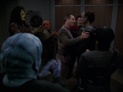 Filename=extant_StarTrek_VOY_7x19-Q2_1694.jpg
Filesize=137KiB
Dimensions=1200x900
Date added=Jan 16, 2020 extant_StarTrek_VOY_7x19-Q2_1694.jpg