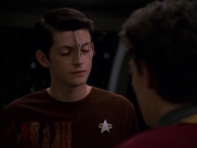 Filename=extant_StarTrek_VOY_7x19-Q2_1776.jpg
Filesize=113KiB
Dimensions=1200x900
Date added=Jan 16, 2020 extant_StarTrek_VOY_7x19-Q2_1776.jpg