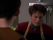 Filename=extant_StarTrek_VOY_7x19-Q2_1784.jpg
Filesize=129KiB
Dimensions=1200x900
Date added=Jan 16, 2020 extant_StarTrek_VOY_7x19-Q2_1784.jpg