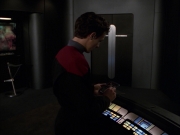 Filename=extant_StarTrek_VOY_7x19-Q2_1974.jpg
Filesize=121KiB
Dimensions=1200x900
Date added=Jan 16, 2020 extant_StarTrek_VOY_7x19-Q2_1974.jpg