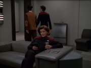 Filename=extant_StarTrek_VOY_7x19-Q2_2045.jpg
Filesize=125KiB
Dimensions=1200x900
Date added=Jan 16, 2020 extant_StarTrek_VOY_7x19-Q2_2045.jpg