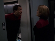 extant_StarTrek_VOY_7x19-Q2_2147.jpg