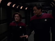 extant_StarTrek_VOY_7x19-Q2_2176.jpg