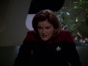 extant_StarTrek_VOY_7x19-Q2_2264.jpg