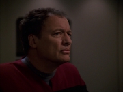 extant_StarTrek_VOY_7x19-Q2_2308.jpg