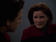 Filename=extant_StarTrek_VOY_7x19-Q2_2389.jpg
Filesize=92KiB
Dimensions=1200x900
Date added=Jan 16, 2020 extant_StarTrek_VOY_7x19-Q2_2389.jpg