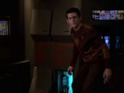 extant_StarTrek_VOY_7x19-Q2_2563.jpg