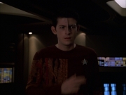 Filename=extant_StarTrek_VOY_7x19-Q2_2614.jpg
Filesize=114KiB
Dimensions=1200x900
Date added=Jan 16, 2020 extant_StarTrek_VOY_7x19-Q2_2614.jpg