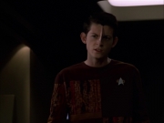Filename=extant_StarTrek_VOY_7x19-Q2_2646.jpg
Filesize=85KiB
Dimensions=1200x900
Date added=Jan 16, 2020 extant_StarTrek_VOY_7x19-Q2_2646.jpg