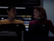 extant_StarTrek_VOY_7x19-Q2_2900.jpg