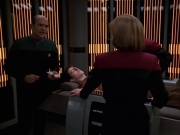 extant_StarTrek_VOY_7x19-Q2_2915.jpg