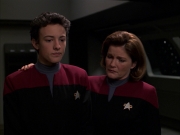 Filename=extant_StarTrek_VOY_7x19-Q2_3370.jpg
Filesize=118KiB
Dimensions=1200x900
Date added=Jan 16, 2020 extant_StarTrek_VOY_7x19-Q2_3370.jpg