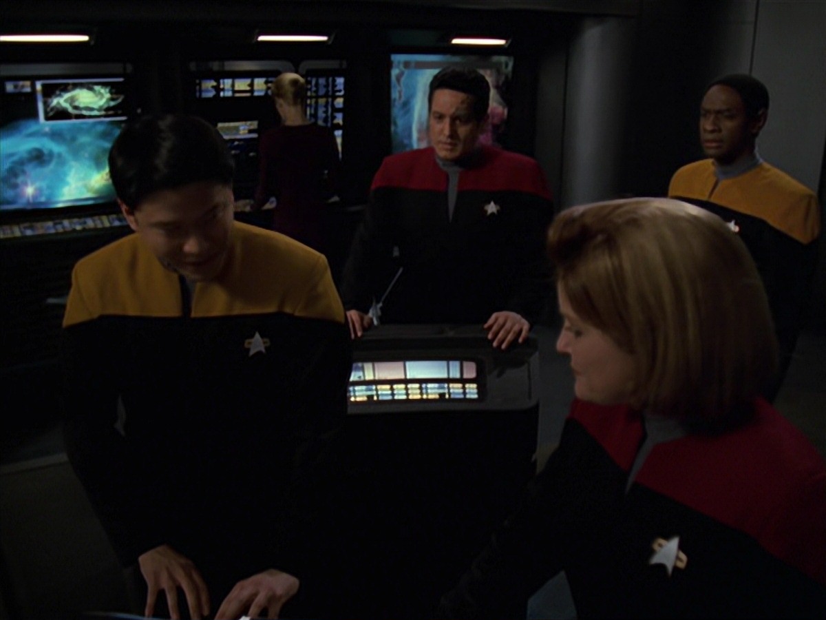 extant_StarTrek_VOY_7x20-AuthorAuthor_0237.jpg