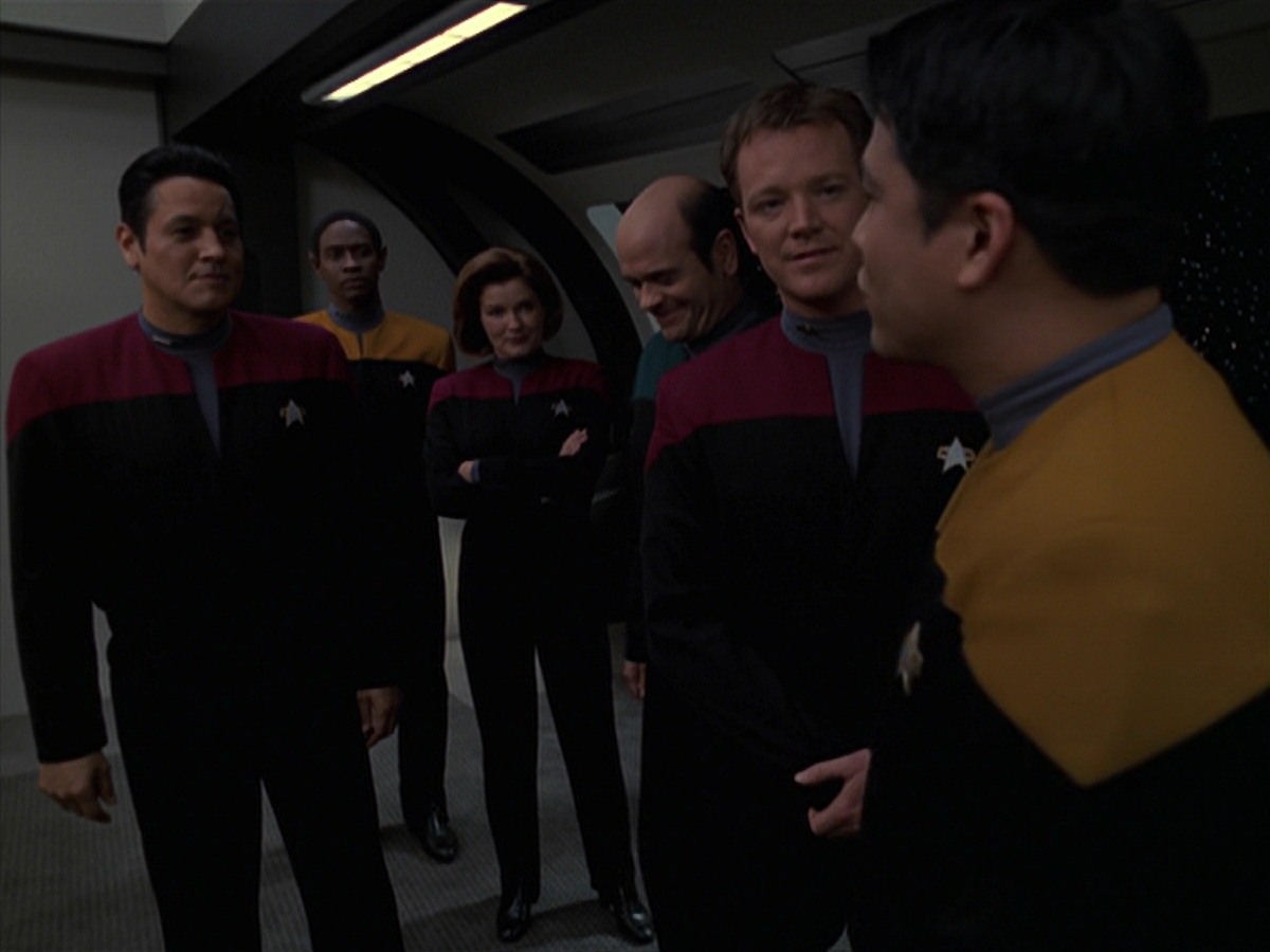 extant_StarTrek_VOY_7x20-AuthorAuthor_0384.jpg