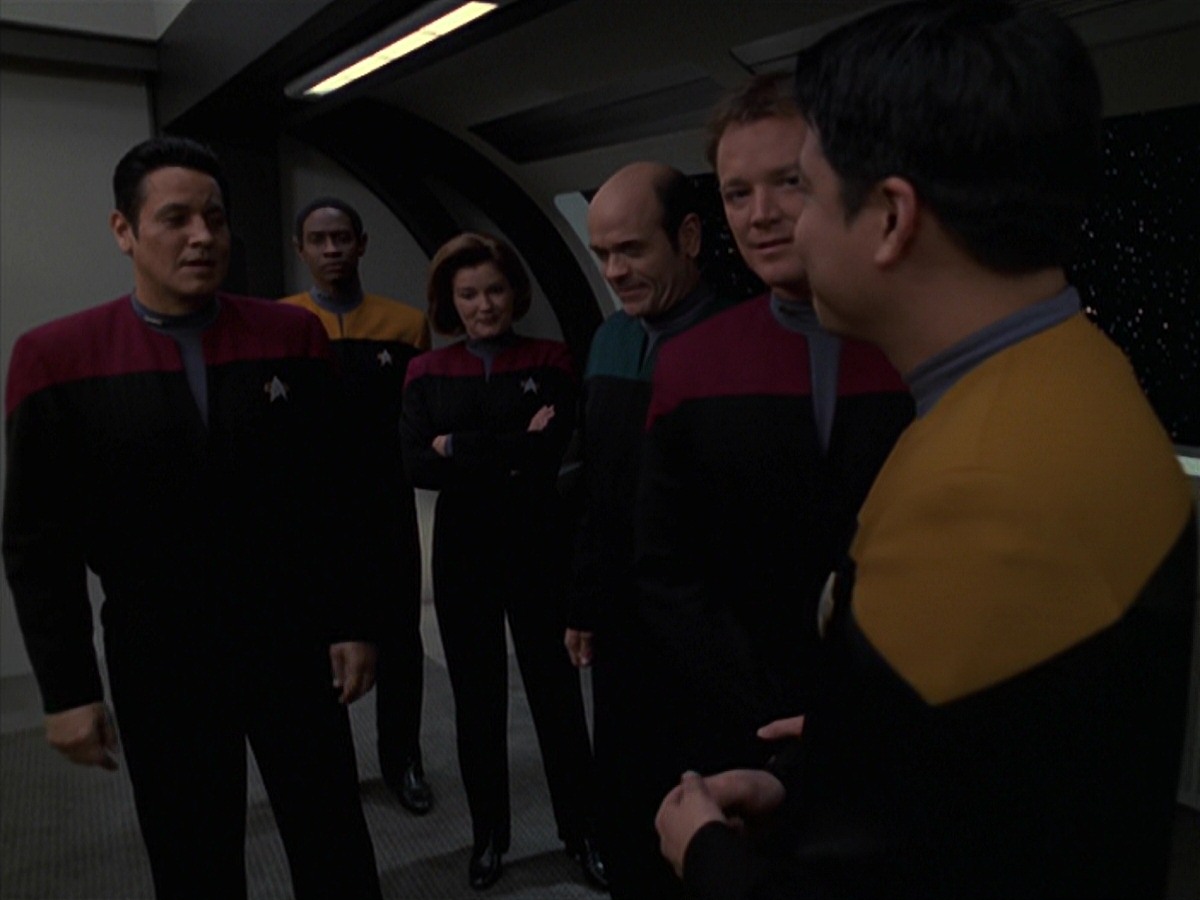 extant_StarTrek_VOY_7x20-AuthorAuthor_0385.jpg