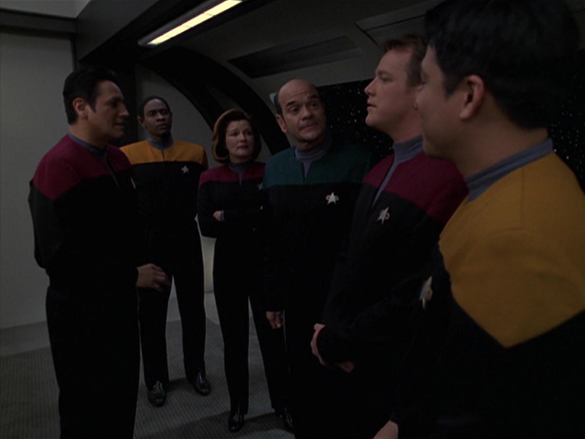 extant_StarTrek_VOY_7x20-AuthorAuthor_0393.jpg